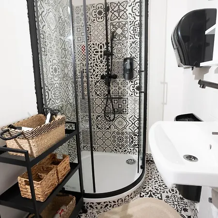 White Wolf House & Vandrarhem