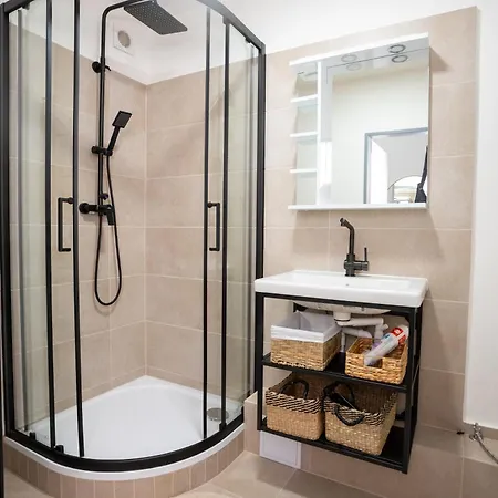 Vandrarhem White Wolf House & *