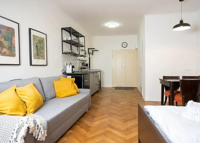 White Wolf House & Hostel