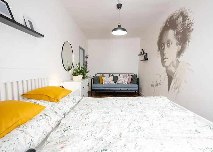 Hostel White Wolf House &