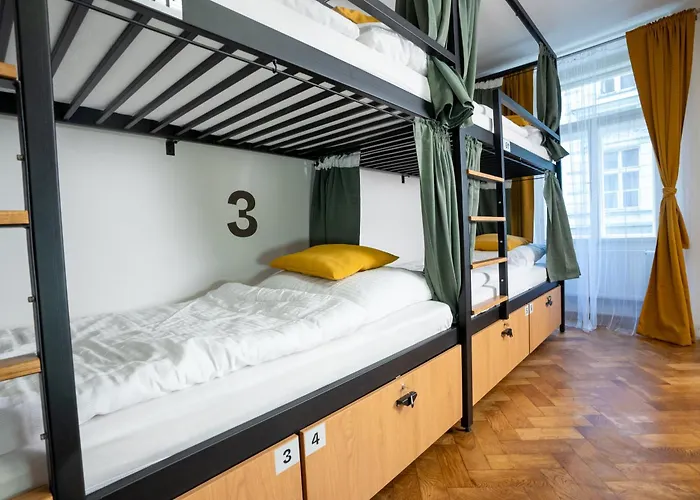 Hostel White Wolf House & Praag