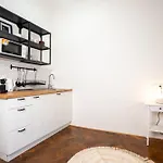 White Wolf House & Hostel Prag