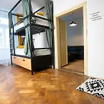 White Wolf House & Hostel Prag