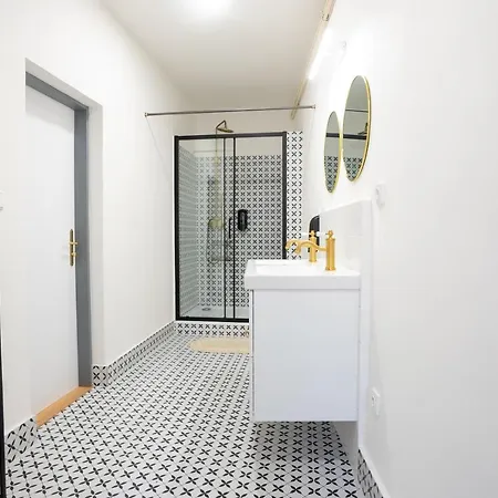 Albergue White Wolf House &