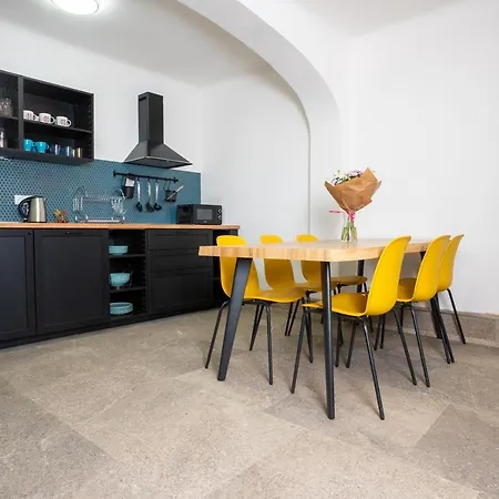White Wolf House & Albergue *
