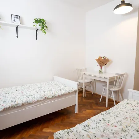 White Wolf House & Auberge de jeunesse