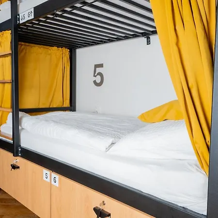 White Wolf House & * プラハ