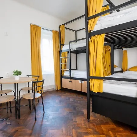 ホステル White Wolf House & *